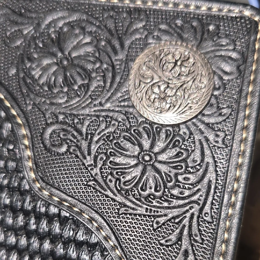 Distortion Black Embossed Card Holder
